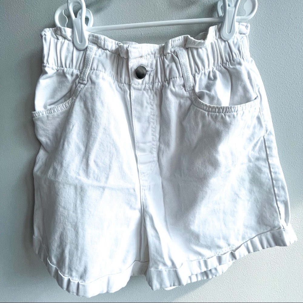 White high-rise mom short